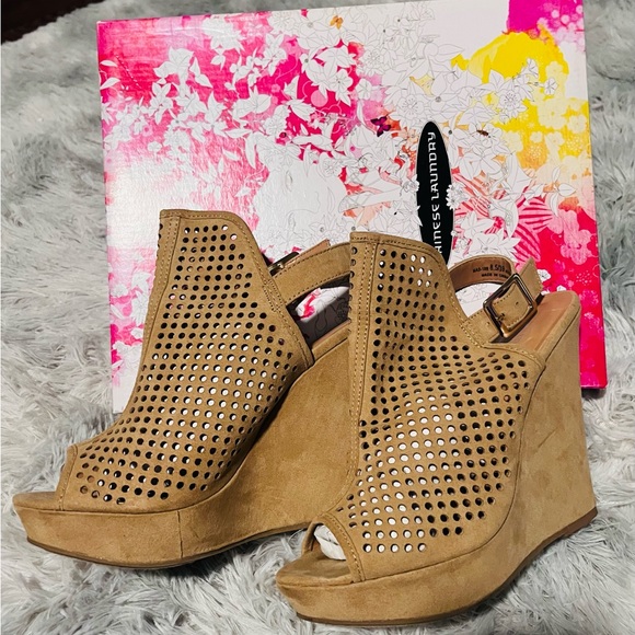 CHINESE LAUNDRY wedges heels.  Worn a handful of times, some scuffing on bottom - Picture 2 of 3